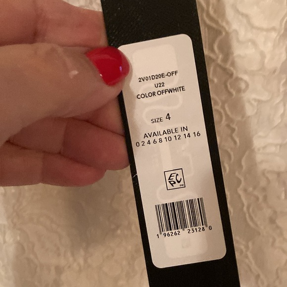 Off White long formal gown . Brand new with tags !! Size 4 - Picture 7 of 8